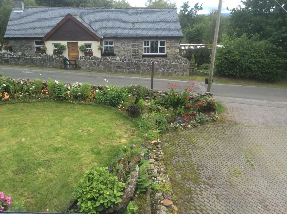 Riverside Cottage B&B Cladich Exterior photo